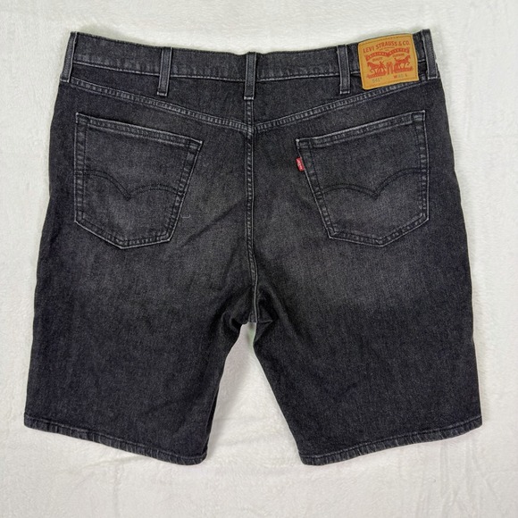 Levis 541 Jean Shorts Mens 40 Black Denim Athletic Fit Loose Jorts Stretch - Picture 2 of 9